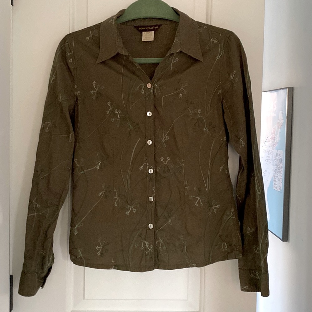 Horny Toad embroidered button down